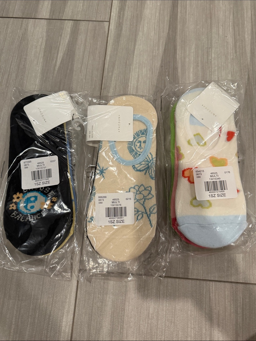 Pacsun Women’s No-Show Sock Pack - Black, Cream & White